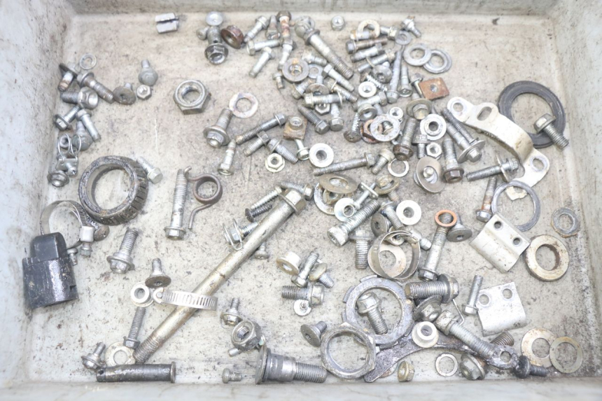 photo de WOREK ŚRUB I WKRĘTÓW HONDA CRF CR-F 450 (2009 - 2012) - Szczegół części