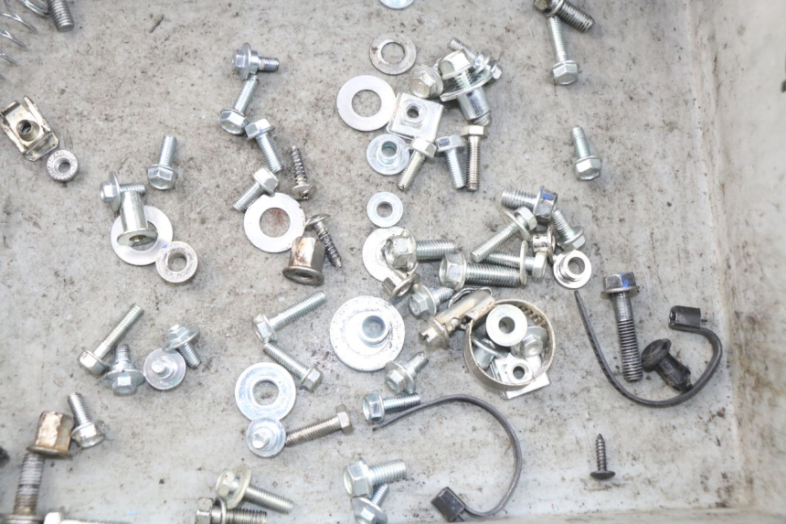 photo de WOREK ŚRUB I WKRĘTÓW HONDA CRF-F CRF F 110 (2019 - 2022) - Zoom stanu zużycia