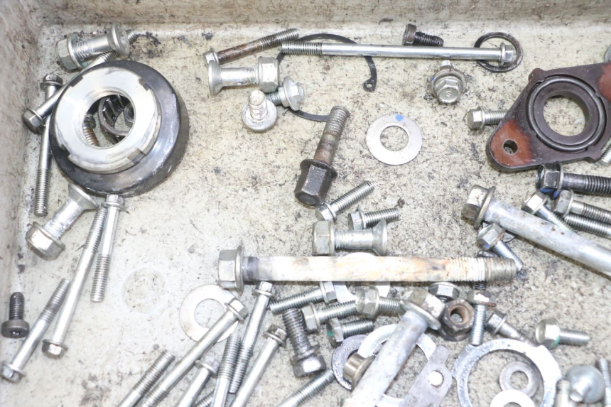 photo de WOREK ŚRUB I WKRĘTÓW HONDA CRF-F CRF F 110 (2019 - 2022) - Zoom stanu zużycia