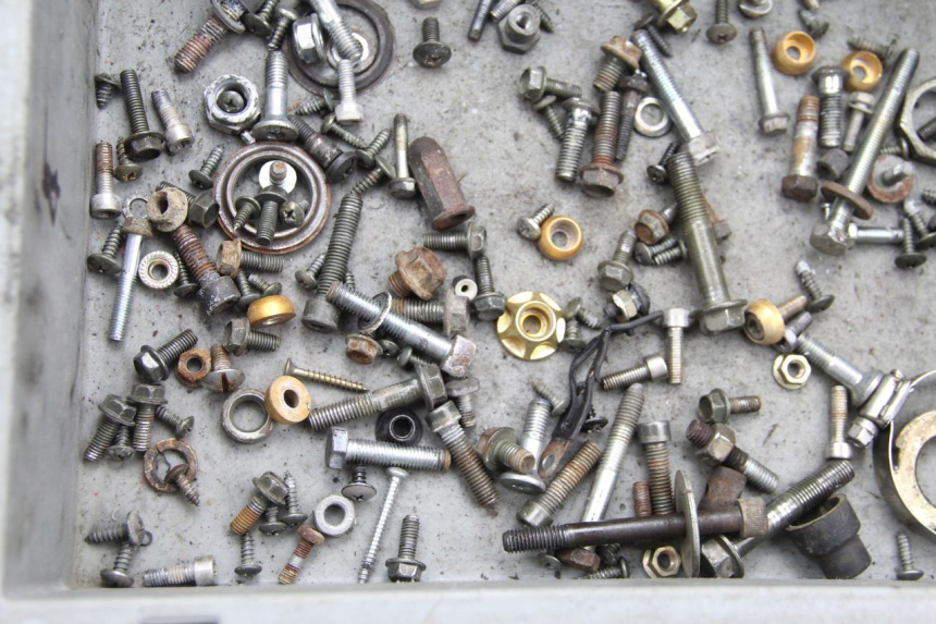 photo de TORBA ZESTAW ŚRUB I WKRĘTÓW SYM CROX 4T 50 (2016 - 2023) - Szczegół części