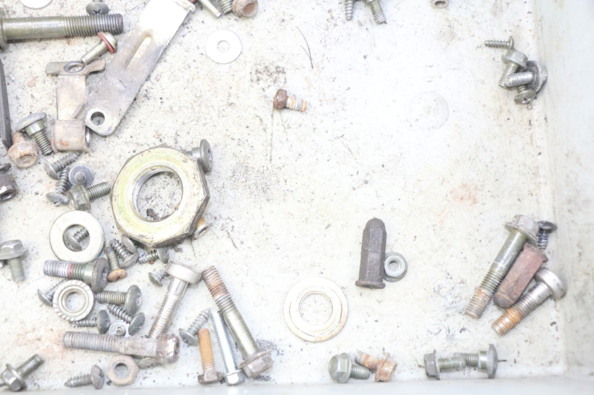 photo de TORBA ZESTAW ŚRUB I WKRĘTÓW SYM CROX 4T 50 (2016 - 2023) - Zoom stanu zużycia