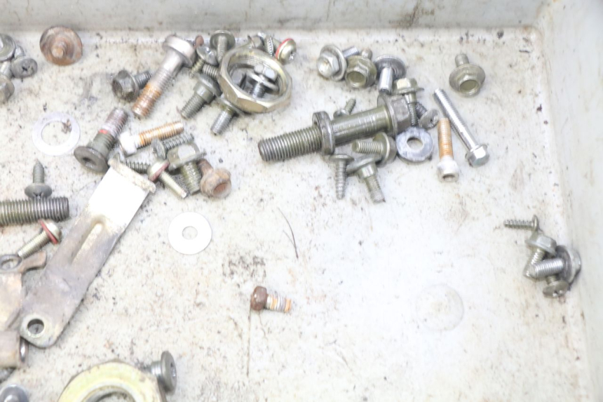 photo de TORBA ZESTAW ŚRUB I WKRĘTÓW SYM CROX 4T 50 (2016 - 2023) - Inny kąt widzenia