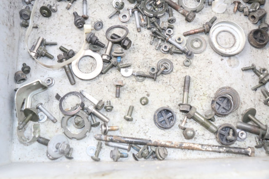 photo de TORBA Z ŚRUBAMI I WKRĘTAMI YAMAHA CYGNUS X INJECTION 125 (2007 - 2013) - Szczegół części