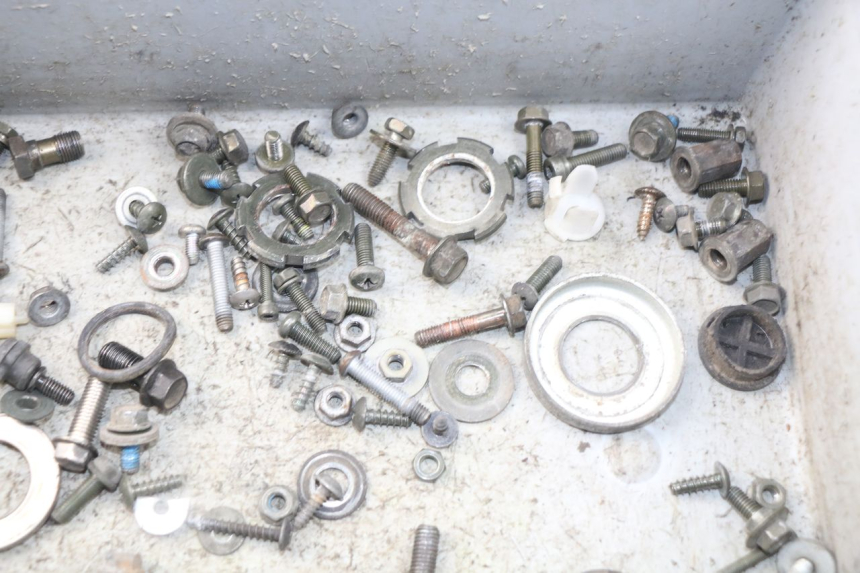 photo de TORBA Z ŚRUBAMI I WKRĘTAMI YAMAHA CYGNUS X INJECTION 125 (2007 - 2013) - Zoom stanu zużycia