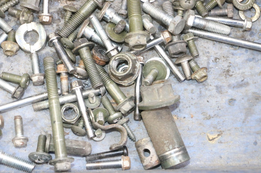 photo de WOREK ŚRUB I ŚRUBEK DAELIM BESBI 125 (2007 - 2008) - Zoom stanu zużycia