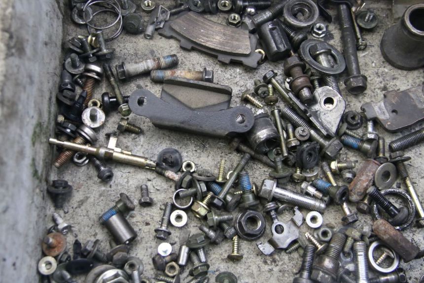 photo de WOREK ŚRUB I WKRĘTÓW KYMCO DINK STREET 125 (2009 - 2014) - Zoom stanu zużycia