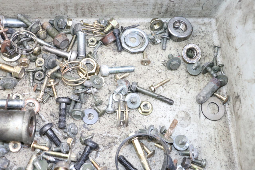 photo de WOREK ŚRUB I WKRĘTÓW KYMCO DINK STREET 125 (2009 - 2014) - Inny kąt widzenia