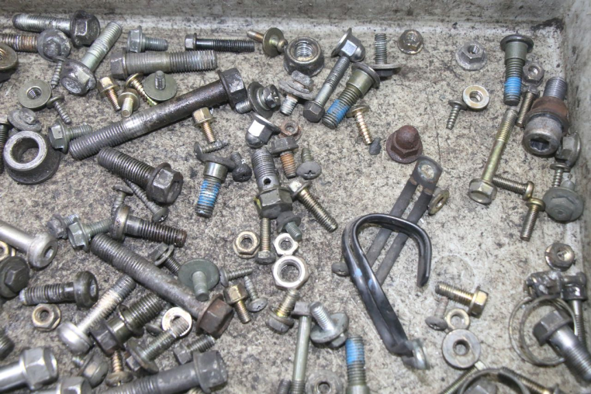 photo de WOREK ŚRUB I WKRĘTÓW KYMCO DINK STREET 125 (2009 - 2014) - Zoom stanu zużycia