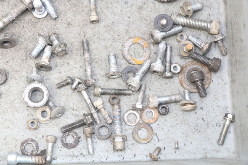 photo de TORBA ZESTAW ŚRUB I WKRĘTÓW CCR DIRT BIKE 125 - Zoom stanu zużycia