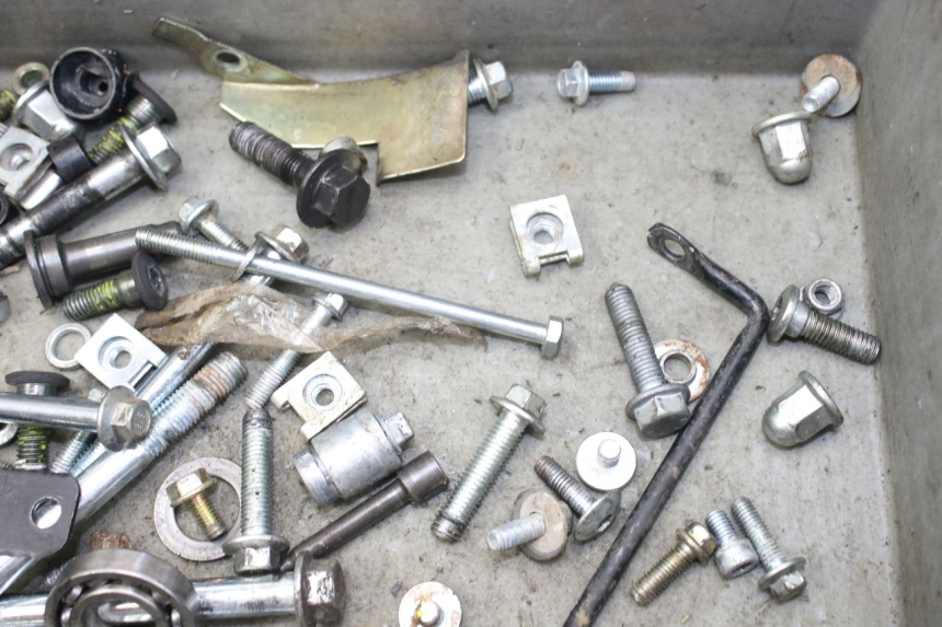 photo de WOREK ŚRUB I WKRĘTÓW XTRM FACTORY DIRTBIKE BSE 150 - Inny kąt widzenia