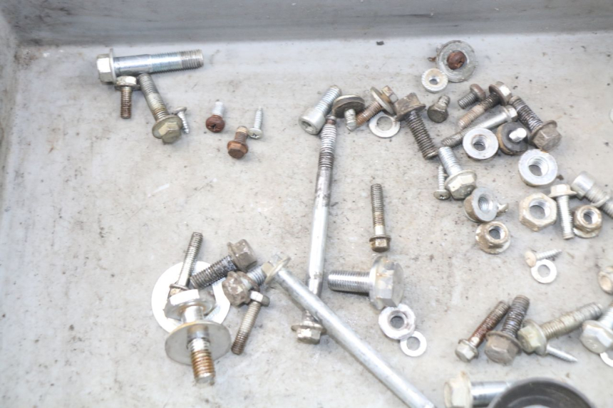 photo de WOREK ŚRUB I ŚRUBEK LIFAN DIRTBIKE 50 - Zoom stanu zużycia