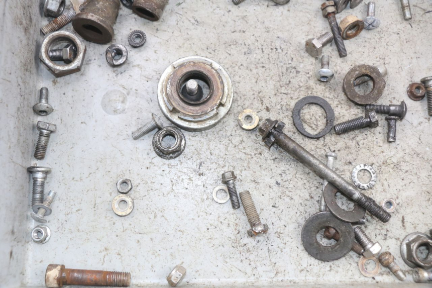 photo de WOREK ŚRUB I WKRĘTÓW CRZ DIRTBIKE 140 - Zoom stanu zużycia