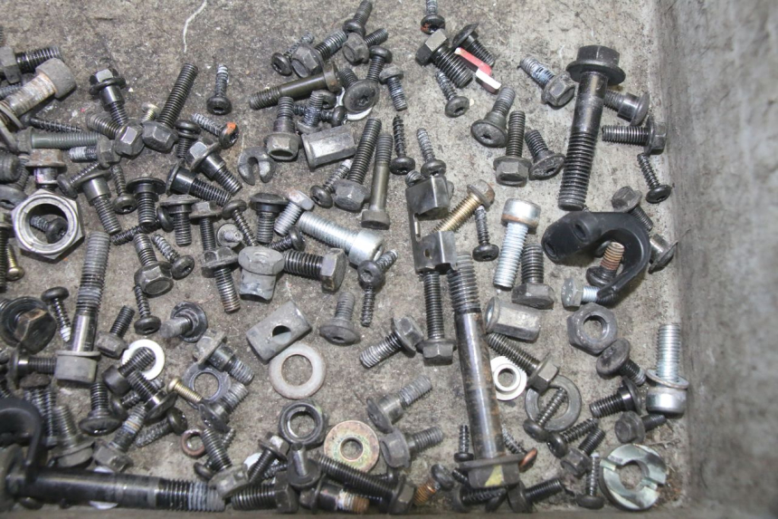 photo de WOREK ŚRUB I WKRĘTÓW PEUGEOT DJANGO 4T 50 (2014 - 2019) - Zoom stanu zużycia