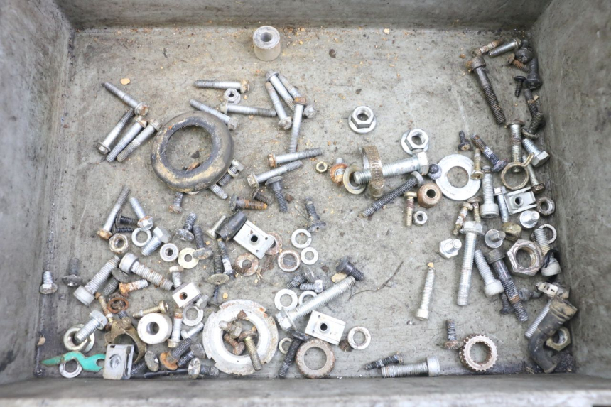 photo de WOREK ŚRUB I WKRĘTÓW GILERA DNA 50 (2000 - 2007) - Widok główny