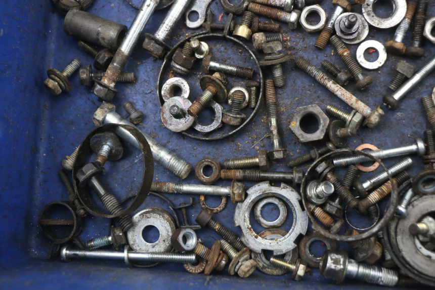 photo de WOREK ŚRUB I WKRĘTÓW YAMAHA DTLC 125 (1982 - 1987) - Inny kąt widzenia