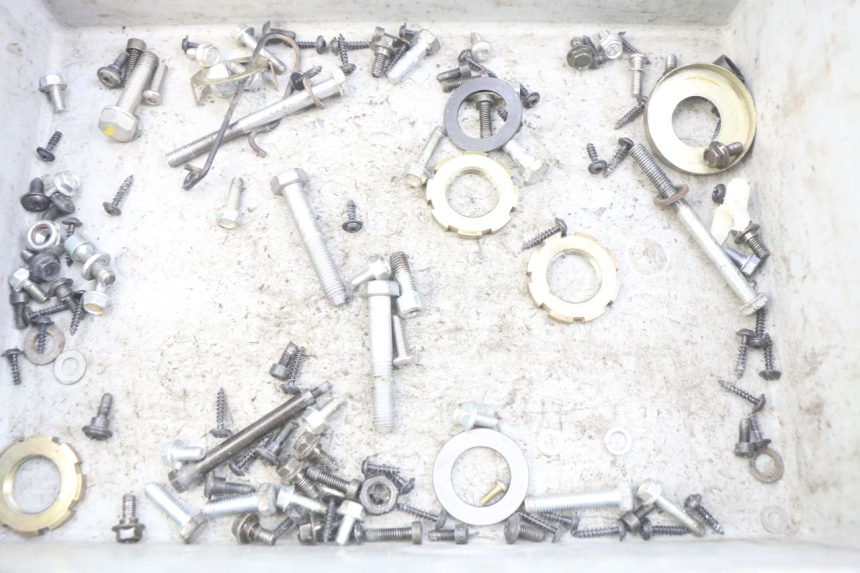 photo de TORBA ZESTAW ŚRUB I WKRĘTÓW PEUGEOT E-VIVACITY 1 (2012 - 2018) - Szczegół części