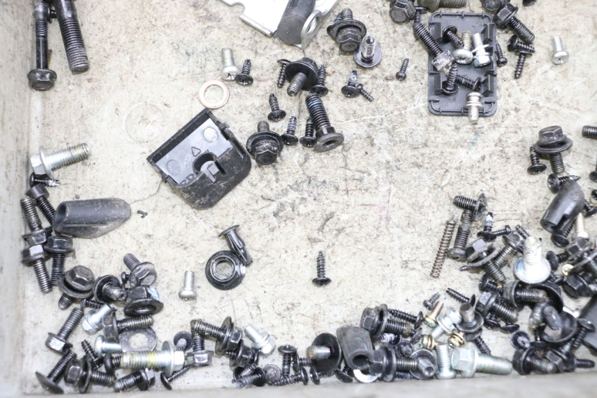 photo de WOREK ŚRUB I WKRĘTÓW SEGWAY NINEBOT E125S 1 (2022 - 2026) - Inny kąt widzenia