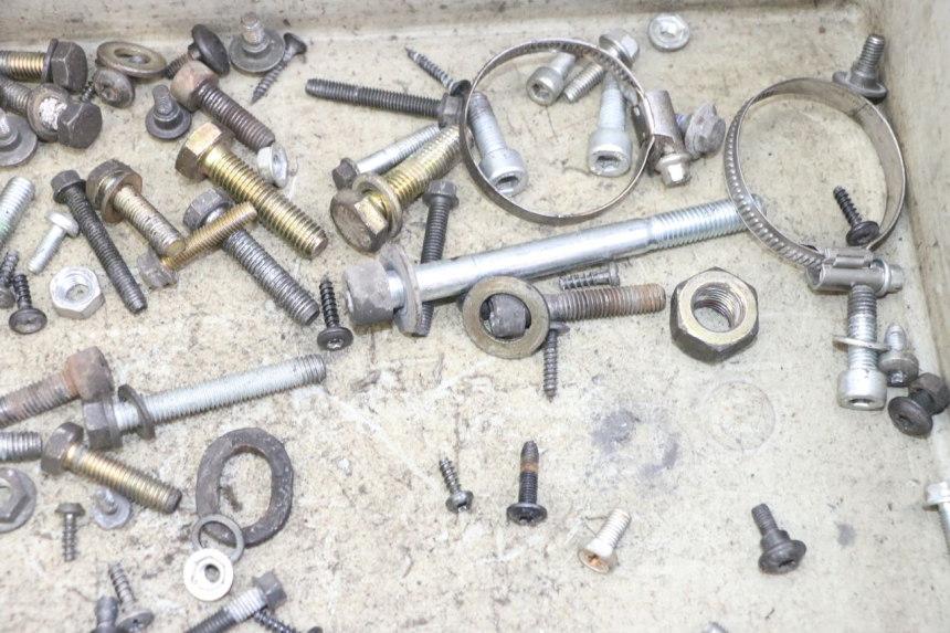 photo de WOREK ŚRUB I WKRĘTÓW PEUGEOT ELYSTAR 125 (2002 - 2007) - Zoom stanu zużycia