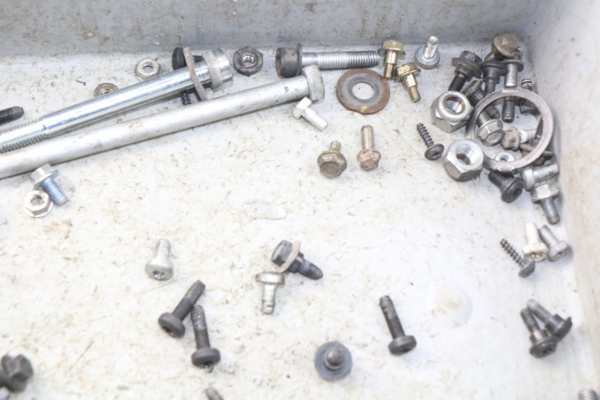 photo de WOREK Z ŚRUBAMI I WKRĘTAMI PEUGEOT ELYSTAR 50 (2002 - 2014) - Zoom stanu zużycia