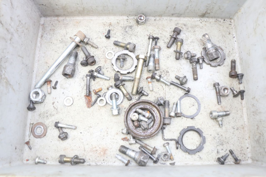 photo de WOREK Z ŚRUBAMI I WKRĘTAMI PEUGEOT ELYSTAR 50 (2002 - 2014) - Szczegół części