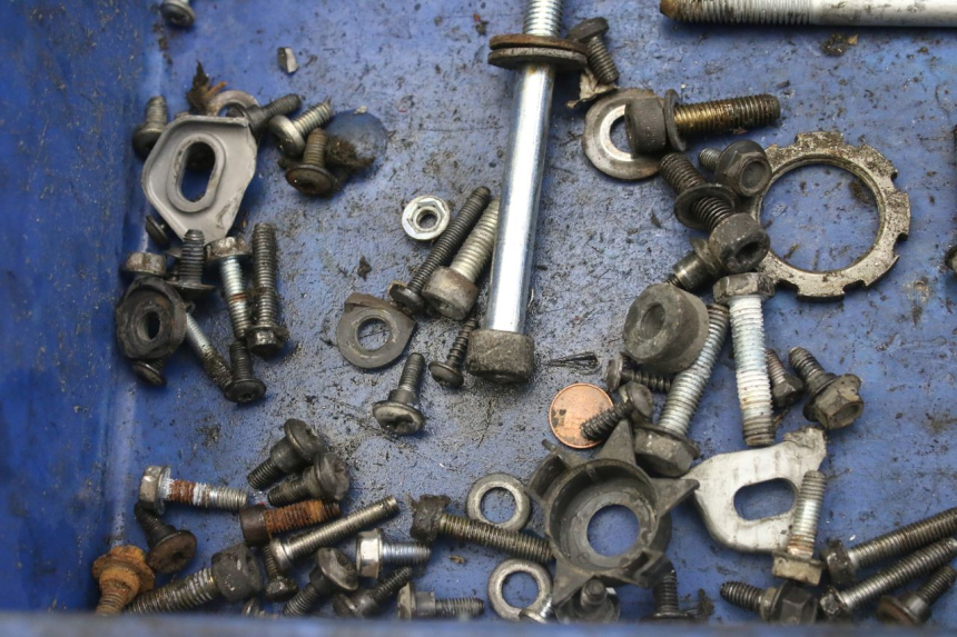 photo de WOREK Z ŚRUBAMI I WKRĘTAMI PEUGEOT ELYSTAR 50 (2002 - 2014) - Zoom stanu zużycia