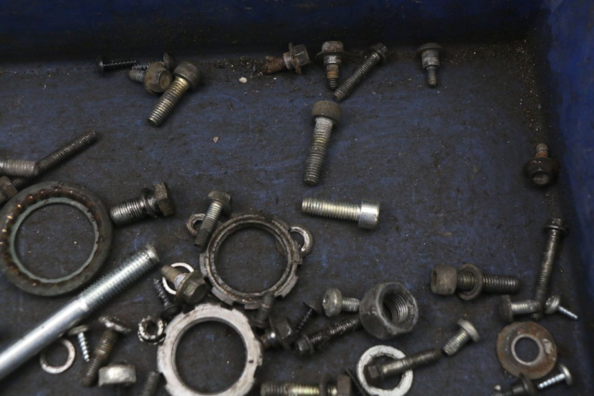 photo de WOREK Z ŚRUBAMI I WKRĘTAMI PEUGEOT ELYSTAR 50 (2002 - 2014) - Zoom stanu zużycia