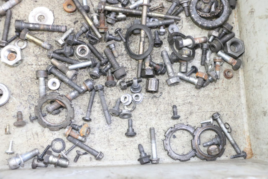 photo de WOREK Z ŚRUBAMI I WKRĘTAMI PEUGEOT ELYSTAR 50 (2002 - 2014) - Zoom stanu zużycia