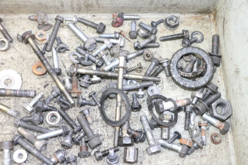 photo de WOREK Z ŚRUBAMI I WKRĘTAMI PEUGEOT ELYSTAR 50 (2002 - 2014) - Inny kąt widzenia