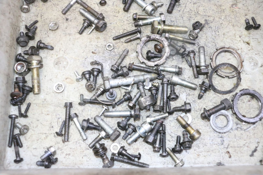 photo de WOREK Z ŚRUBAMI I WKRĘTAMI PEUGEOT ELYSTAR 50 (2002 - 2014) - Zoom stanu zużycia