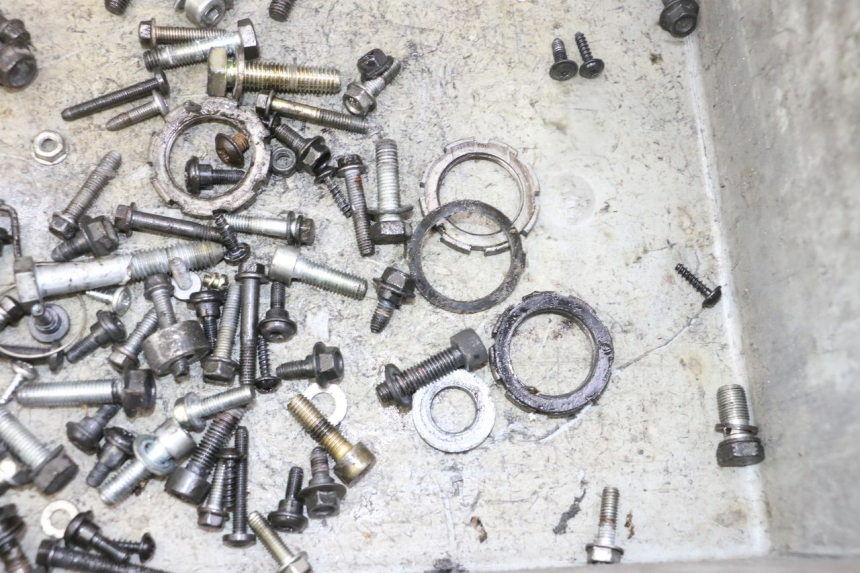 photo de WOREK Z ŚRUBAMI I WKRĘTAMI PEUGEOT ELYSTAR 50 (2002 - 2014) - Inny kąt widzenia