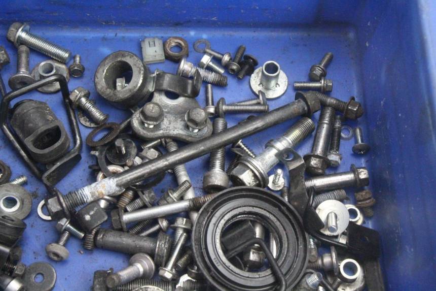 photo de WOREK Z ŚRUBAMI I ELEMENTAMI ZŁĄCZNYMI KAWASAKI ER-6 ER6 F ABS 650 (2012 - 2016) - Zoom stanu zużycia