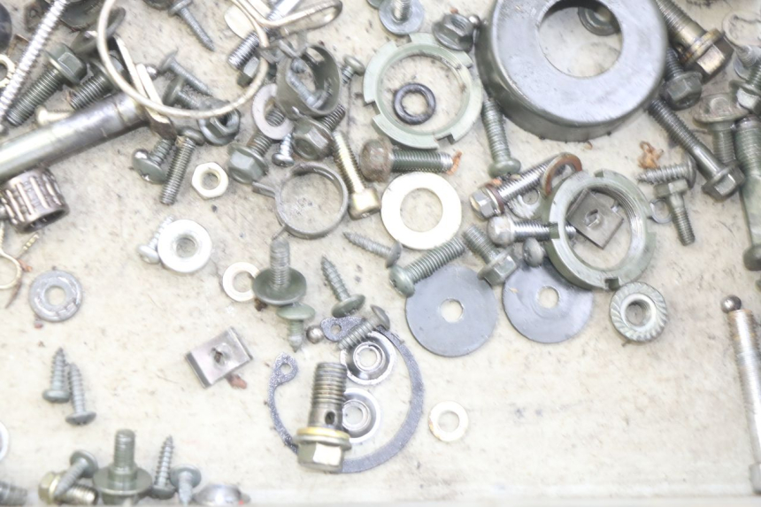 photo de WOREK ŚRUB I WKRĘTÓW KEEWAY F-ACT FACT 50 (2006 - 2011) - Zoom stanu zużycia