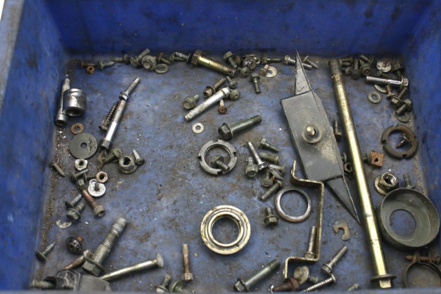 photo de WOREK ŚRUB I WKRĘTÓW KEEWAY F-ACT FACT 50 (2006 - 2011) - Widok główny