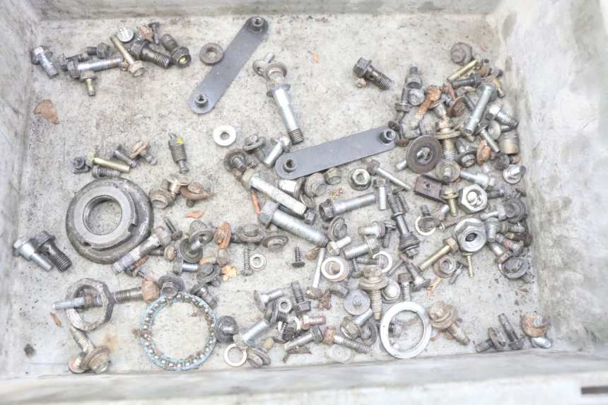 photo de WOREK ŚRUB I WKRĘTÓW HONDA FES PANTHEON 2T 125 (1998 - 2002) - Szczegół części