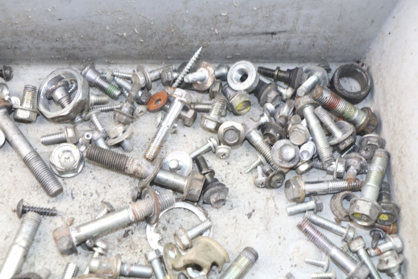 photo de WOREK ŚRUB I WKRĘTÓW HONDA FES PANTHEON 125 (2003 - 2007) - Inny kąt widzenia