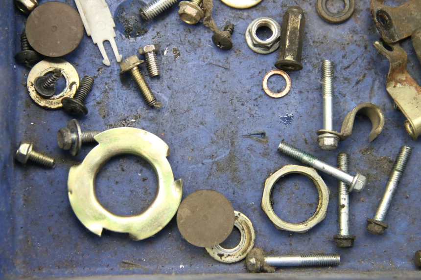 photo de WOREK ŚRUB I WKRĘTÓW SYM FIDDLE 2 125 (2010 - 2013) - Szczegół części