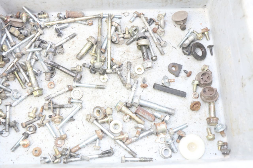 photo de TORBA ZESTAW ŚRUB I WKRĘTÓW SYM FIDDLE 2 50 (2008 - 2013) - Szczegół części