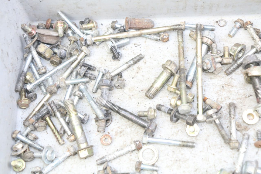 photo de TORBA ZESTAW ŚRUB I WKRĘTÓW SYM FIDDLE 2 50 (2008 - 2013) - Inny kąt widzenia