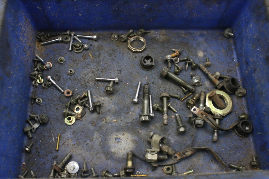 photo de TORBA ZESTAW ŚRUB I WKRĘTÓW SYM FIDDLE 2 50 (2008 - 2013) - Widok główny