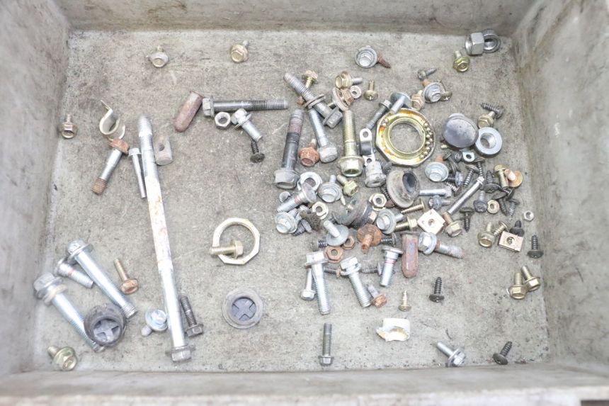 photo de TORBA ZESTAW ŚRUB I WKRĘTÓW SYM FIDDLE 2 50 (2008 - 2013) - Widok główny