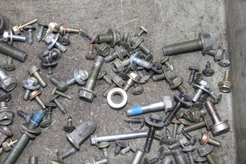 photo de WOREK ŚRUB I WKRĘTÓW SYM FIDDLE 3 III 125 (2014 - 2020) - Zoom stanu zużycia