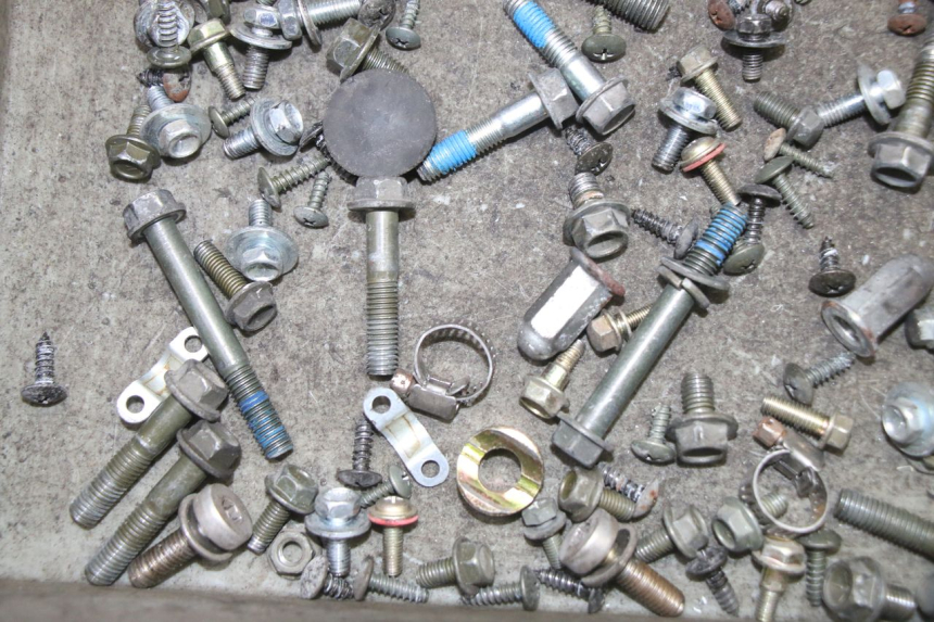 photo de WOREK ŚRUB I WKRĘTÓW SYM FIDDLE 3 III 125 (2014 - 2020) - Inny kąt widzenia