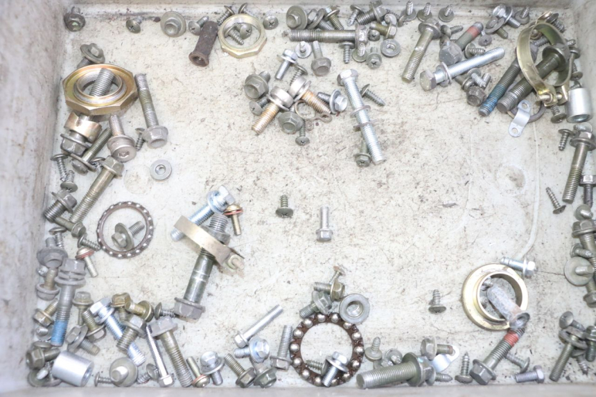 photo de WOREK ŚRUB I WKRĘTÓW SYM FIDDLE 3 III 50 (2014 - 2020) - Szczegół części