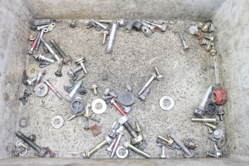 photo de WOREK ŚRUB I WKRĘTÓW SYM FIDDLE 125 (2008 - 2010) - Widok główny