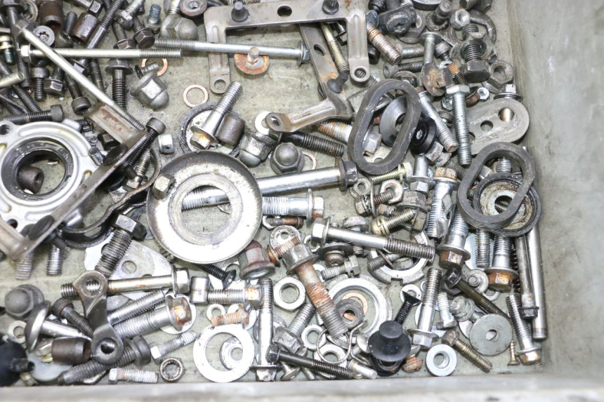 photo de WOREK ŚRUB I WKRĘTÓW YAMAHA FJ 36Y 1100 (1984 - 1985) - Zbliżenie techniczne