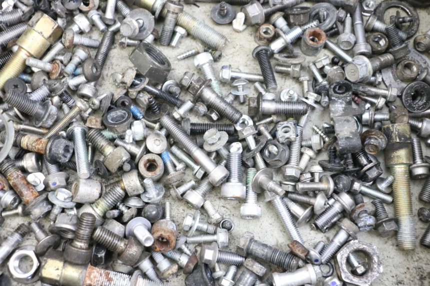 photo de WOREK ŚRUB I ŚRUBEK YAMAHA FJR ABS 1300 (2006 - 2012) - Szczegół części