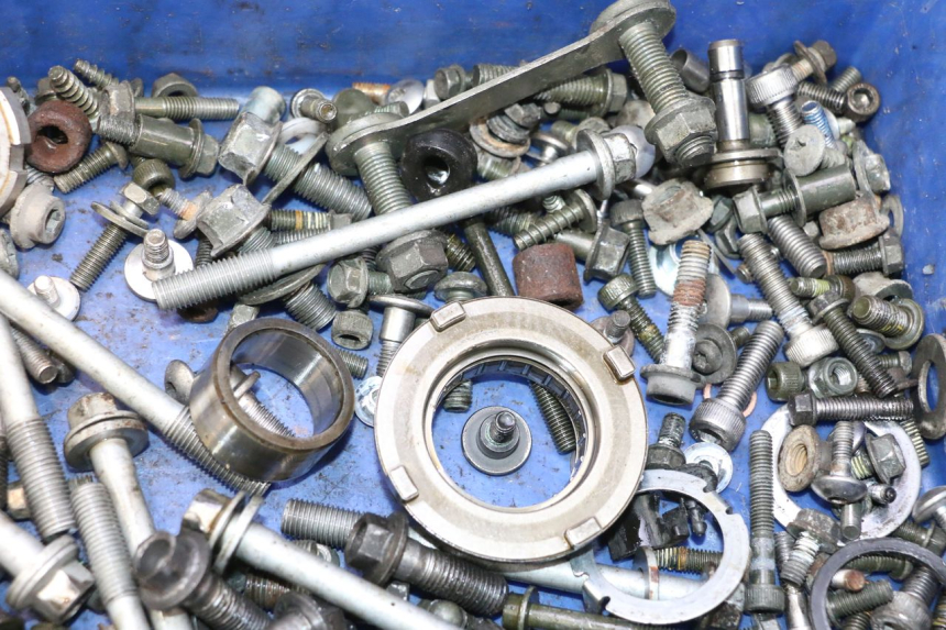 photo de TORBA ŚRUB ŚRUBY YAMAHA FJR 1300 (2001 - 2005) - Widok ogólny