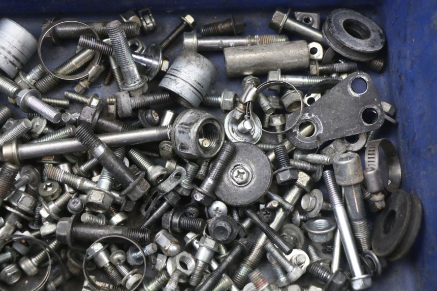 photo de WOREK ŚRUB I WKRĘTÓW HONDA FJS SILVER WING SILVERWING 400 (2005 - 2008) - Zoom stanu zużycia