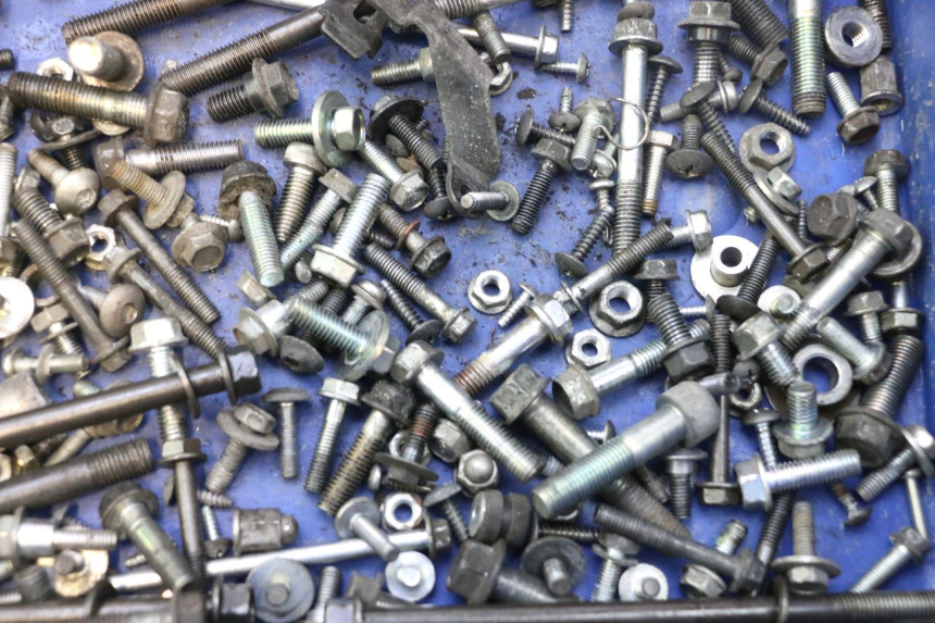 photo de WOREK ŚRUB I WKRĘTÓW HONDA FJS SILVER WING SILVERWING 400 (2005 - 2008) - Inny kąt widzenia
