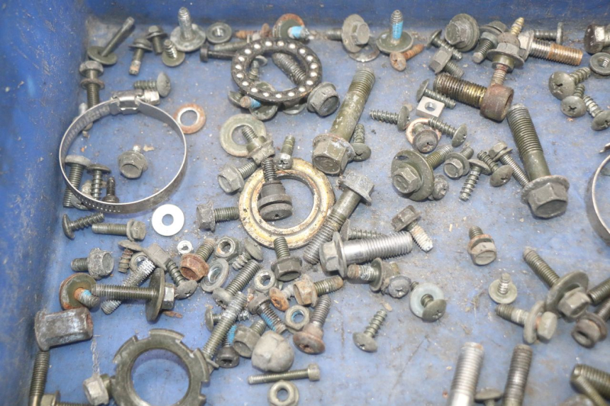 photo de WOREK ŚRUB I WKRĘTÓW MBK FLAME X 125 (2004 - 2007) - Szczegół części